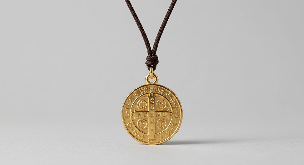 Medalha de São Bento Dourada